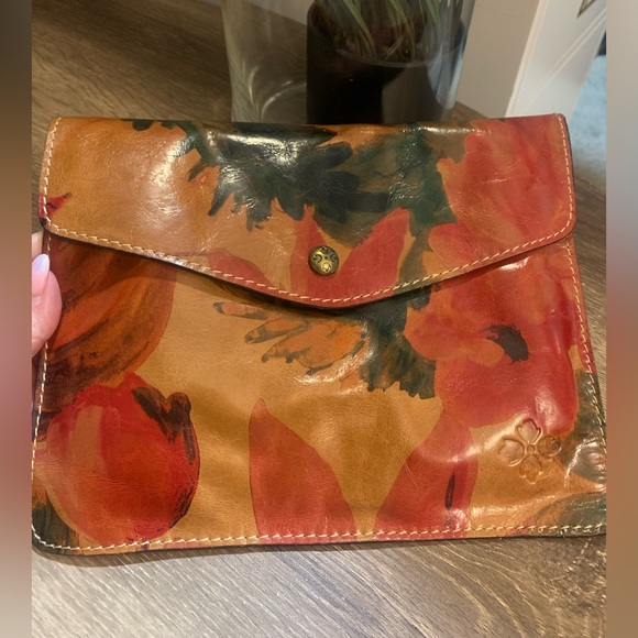 Patricia Nash Heritage Floral Portfolio Clutch